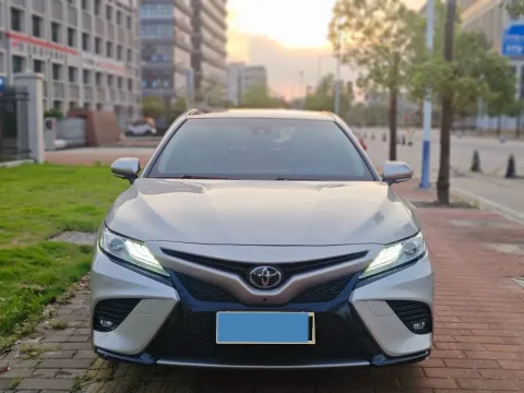 2018 Toyota Camry 2.5L 209HP L4 8AT