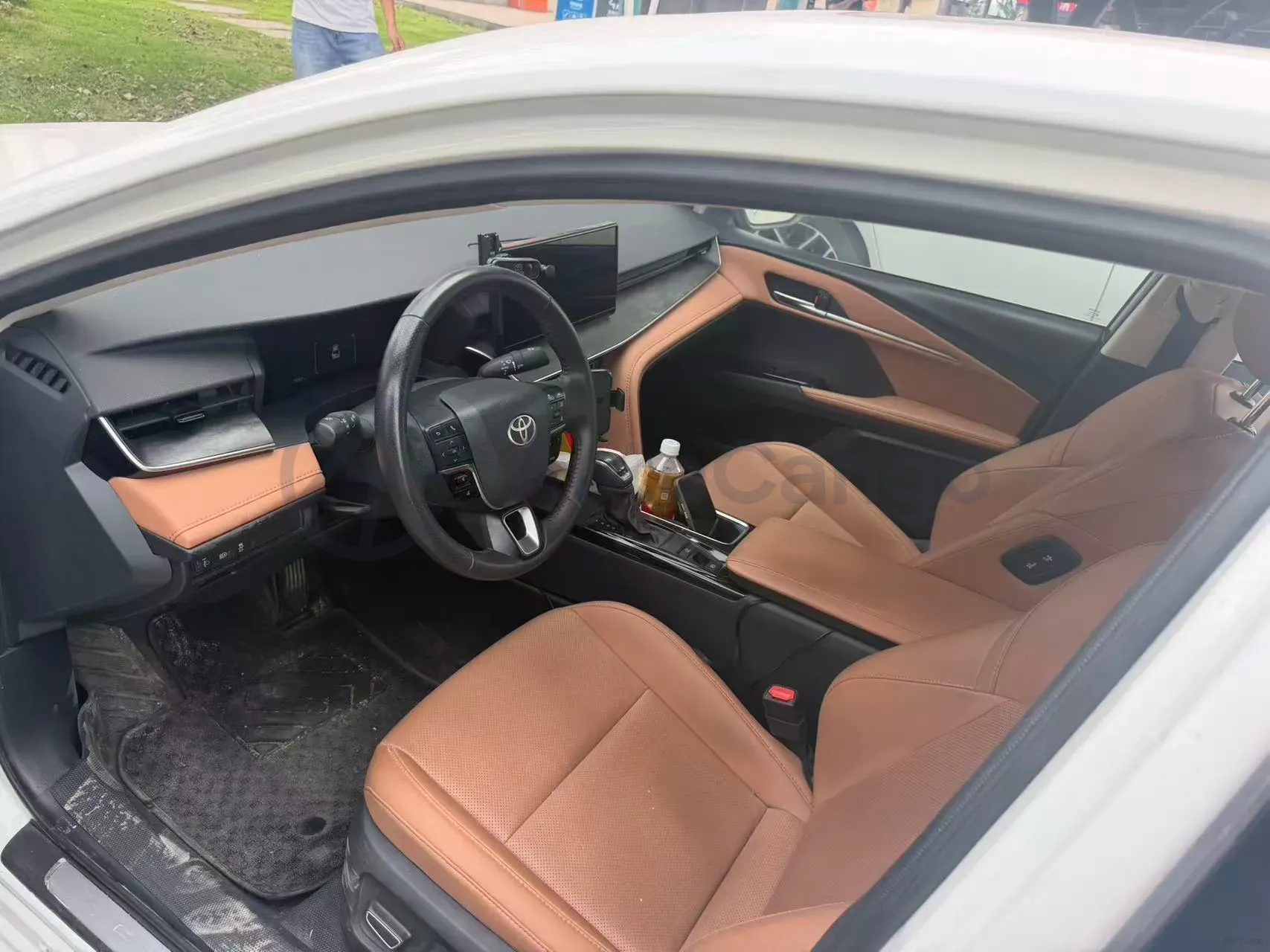 2024 Toyota Camry 2.0L 152HP L4 E-CVT Hybrid,autocango,china used car exporter,china ev exporter,chinese used car exporter,chinese used ev exporter