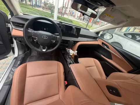 2024 Toyota Camry 2.0L 152HP L4 E-CVT Hybrid