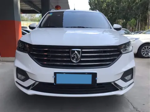 2019 BaoJun 360 1.5L 105HP L4 5AMT,autocango,china used car exporter,china ev exporter,chinese used car exporter,chinese used ev exporter