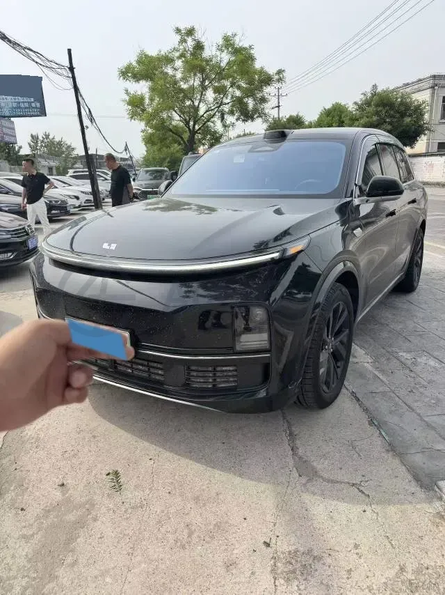 2023 Li L8 Range Extended 154HP REEV 40.9KWH,autocango,china used car exporter,china ev exporter,chinese used car exporter,chinese used ev exporter
