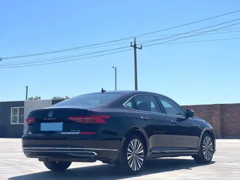 2021 Volkswagen Passat 2.0T 186HP L4 7DCT