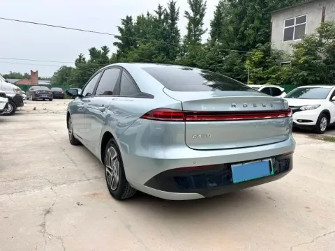 2025 Roewe D6 BEV