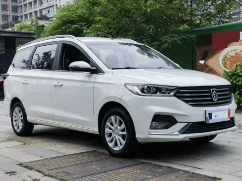 2018 BaoJun 360 1.5L 112HP L4 6MT,autocango,china used car exporter,china ev exporter,chinese used car exporter,chinese used ev exporter