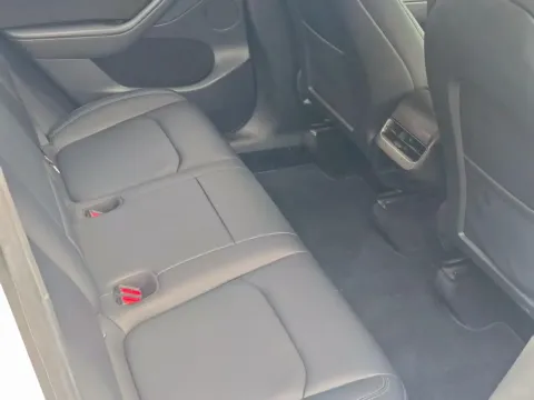 2021 Tesla Model Y BEV 60KWH