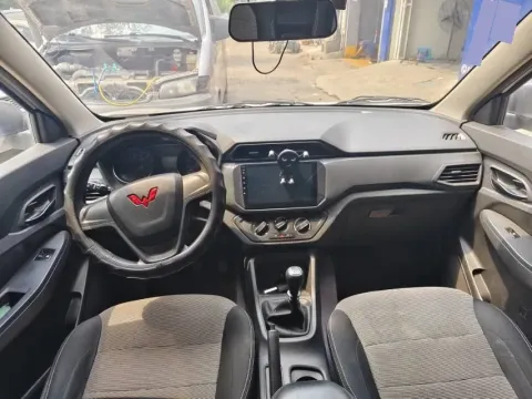 2021 WuLing RongGuang New Truck 1.5L 99HP L4 5MT,autocango,china used car exporter,china ev exporter,chinese used car exporter,chinese used ev exporter