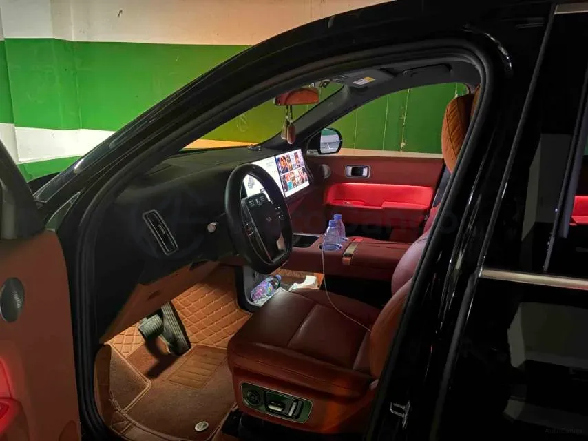 2025 Li L8 Range Extended 154HP REEV,autocango,china used car exporter,china ev exporter,chinese used car exporter,chinese used ev exporter