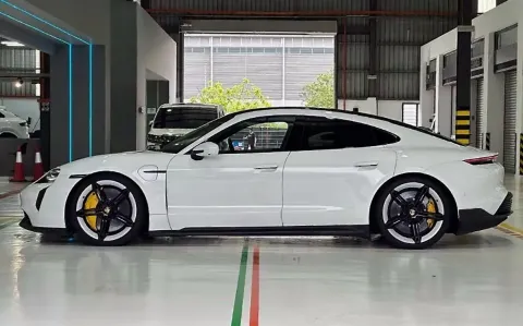 2019 Porsche Taycan 2AT BEV 93.4KWH