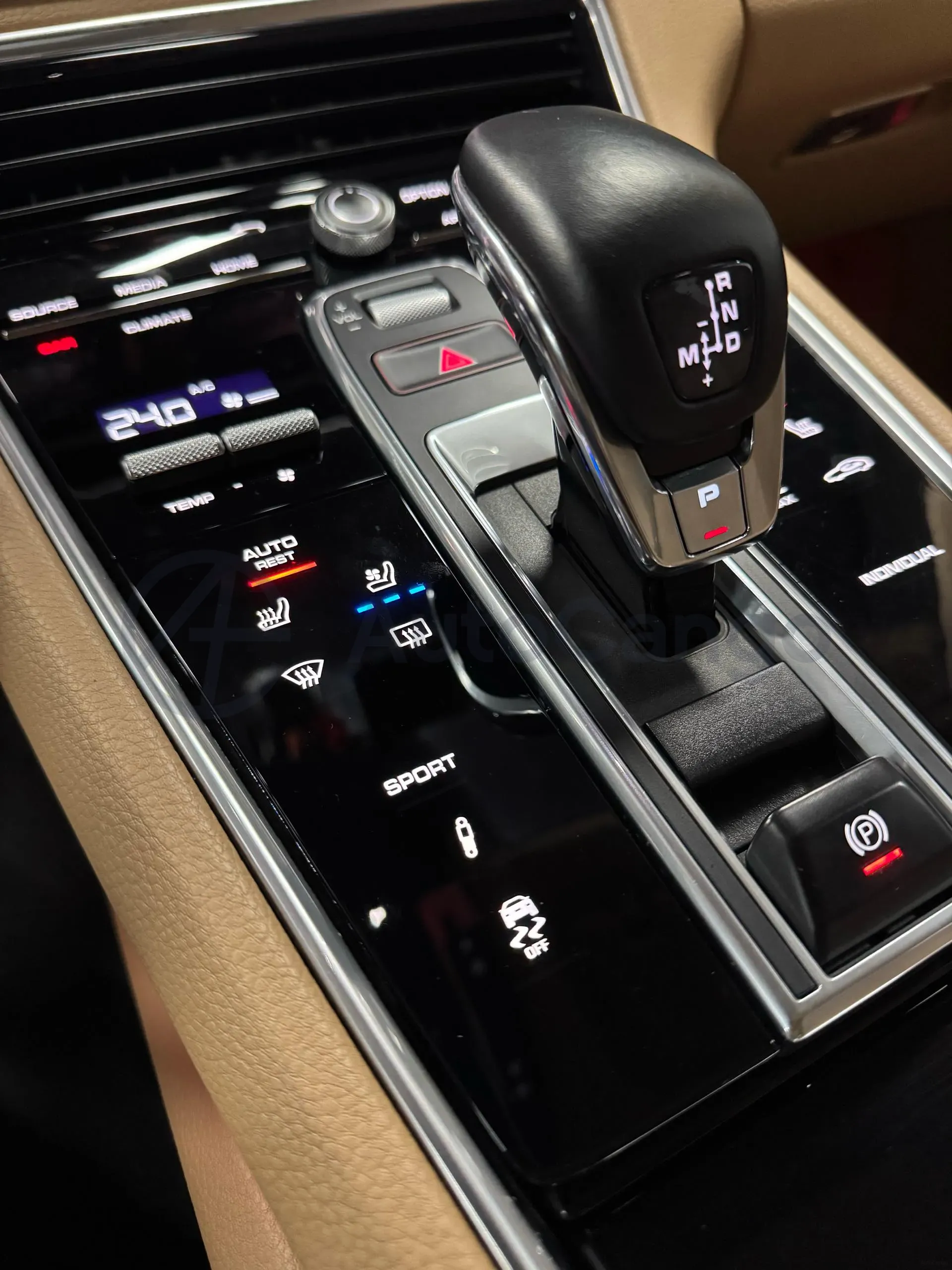 2019 Porsche Panamera 2.9T 330HP V6 8DCT,autocango,china used car exporter,china ev exporter,chinese used car exporter,chinese used ev exporter
