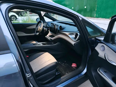 2025 BYD Dolphin BEV 44.928KWH