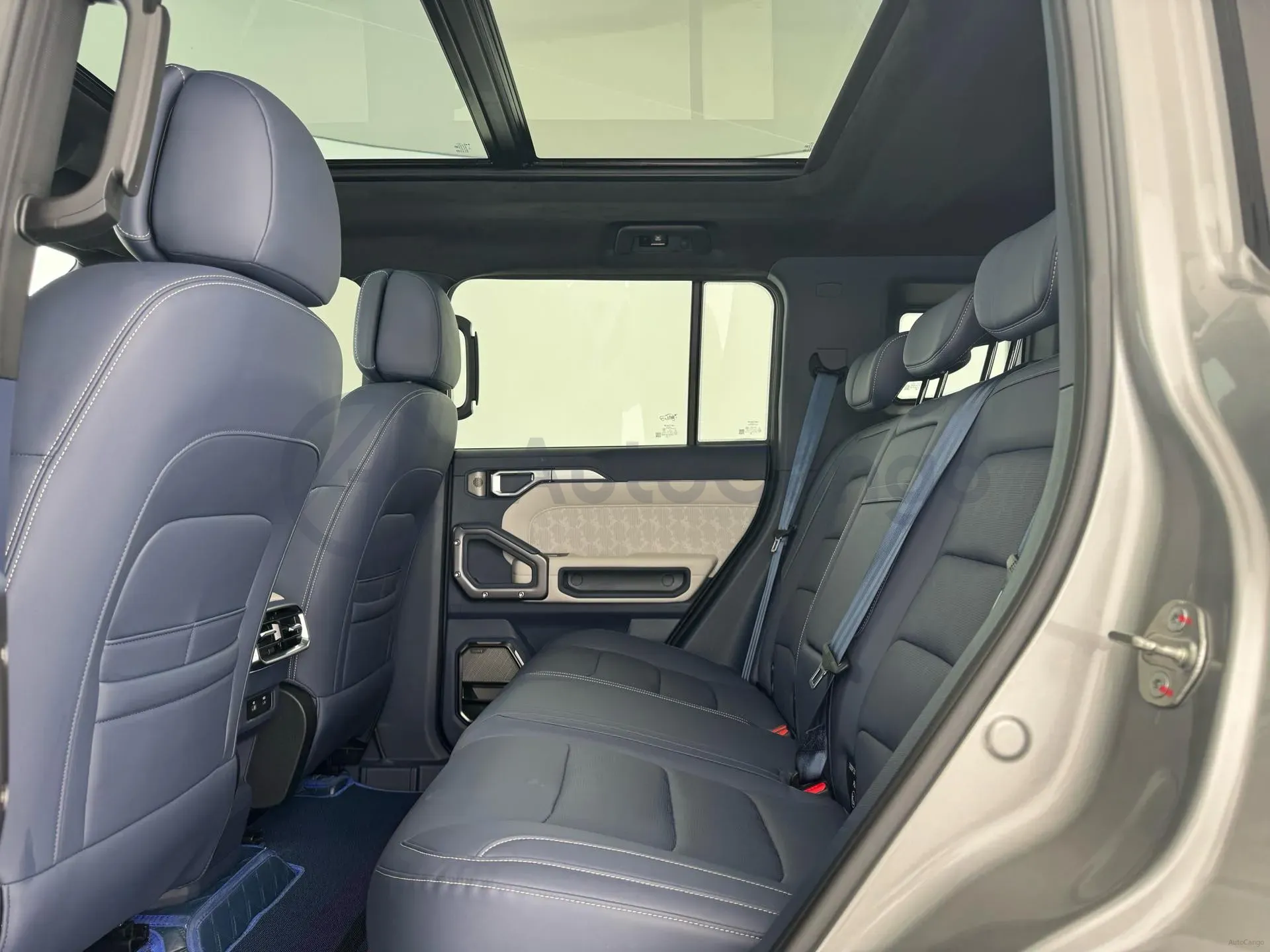 2024 Jetour ShanHai TravellerC-DM 1.5T 156HP L4 3DHT PHEV 43.24KWH,autocango,china used car exporter,china ev exporter,chinese used car exporter,chinese used ev exporter