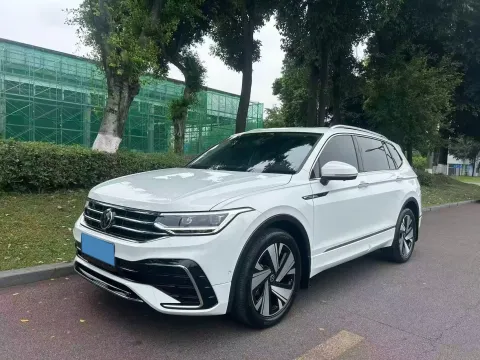 2023 VOLKSWAGEN TIGUAN L,autocango,china used car exporter,china ev exporter,chinese used car exporter,chinese used ev exporter