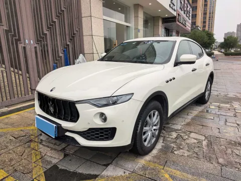 2018 MASERATI LEVANTE,autocango,china used car exporter,china ev exporter,chinese used car exporter,chinese used ev exporter