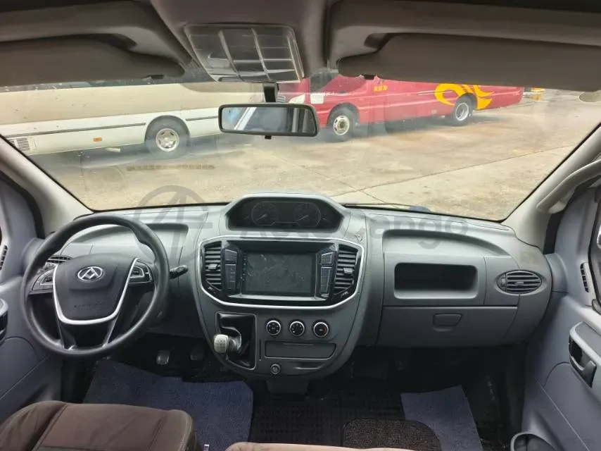 2018 MAXUS XinTu V80 2.5T 136HP L4 6MT,autocango,china used car exporter,china ev exporter,chinese used car exporter,chinese used ev exporter