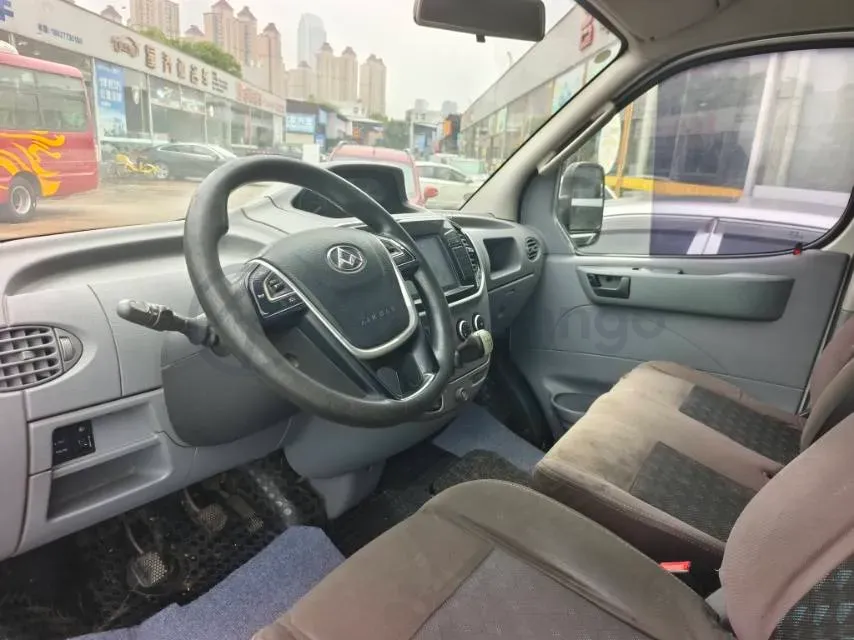 2018 MAXUS XinTu V80 2.5T 136HP L4 6MT,autocango,china used car exporter,china ev exporter,chinese used car exporter,chinese used ev exporter