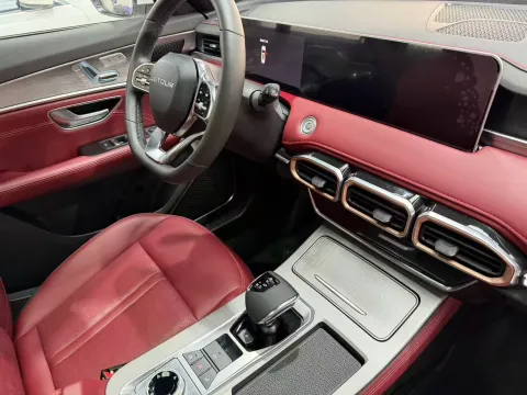 2025 Jetour X70 Plus 1.5T 156HP L4 6DCT
