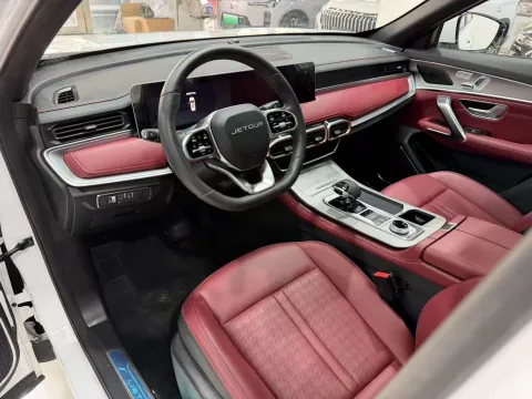 2025 Jetour X70 Plus 1.5T 156HP L4 6DCT