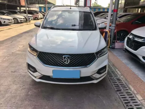 2019 BaoJun 360 1.5L 105HP L4 6MT,autocango,china used car exporter,china ev exporter,chinese used car exporter,chinese used ev exporter