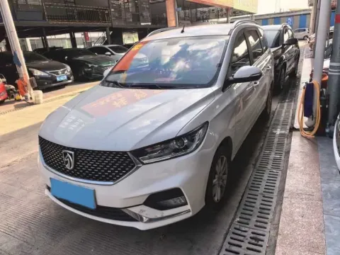 2019 BaoJun 360 1.5L 105HP L4 6MT,autocango,china used car exporter,china ev exporter,chinese used car exporter,chinese used ev exporter