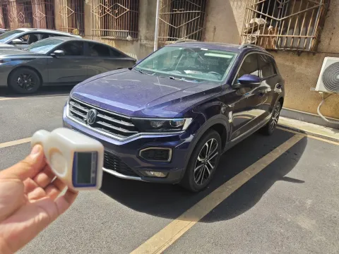 2021 VOLKSWAGEN T-ROC,autocango,china used car exporter,china ev exporter,chinese used car exporter,chinese used ev exporter