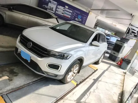 2019 VOLKSWAGEN T-ROC,autocango,china used car exporter,china ev exporter,chinese used car exporter,chinese used ev exporter