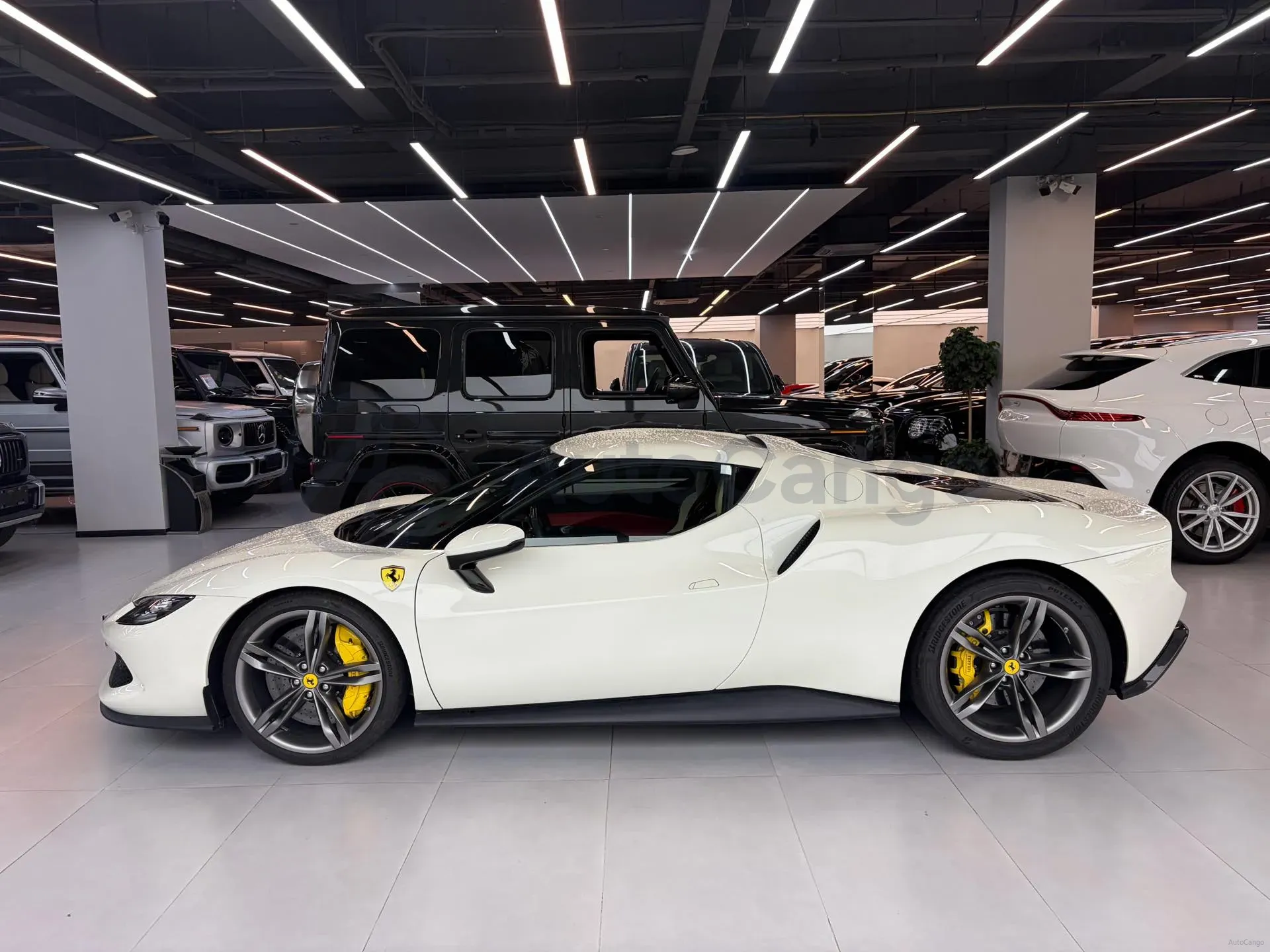 2021 Ferrari 296 3.0T 663HP V6 8DCT PHEV 7.45KWH,autocango,china used car exporter,china ev exporter,chinese used car exporter,chinese used ev exporter