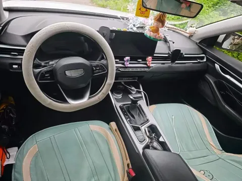 2025 Geely Emgrand 1.5L 127HP L4 CVT