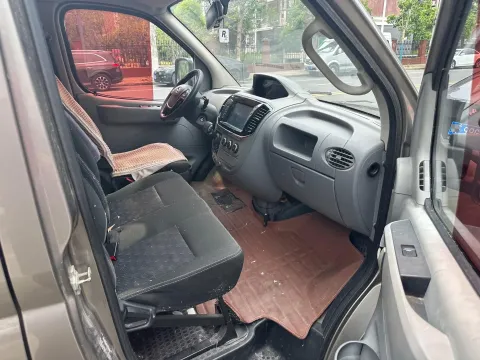 2018 MAXUS XinTu V80 2.5T 136HP L4 6MT