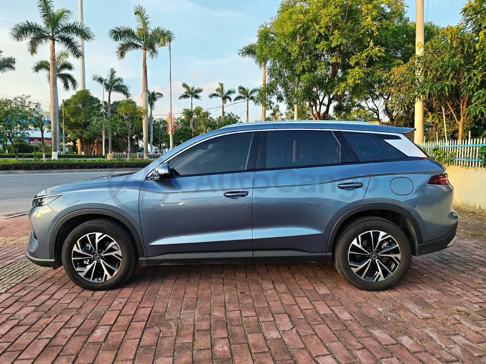 2025 BYD Song Pro 1.5L 101HP L4 E-CVT PHEV 12.9KWH,autocango,china used car exporter,china ev exporter,chinese used car exporter,chinese used ev exporter