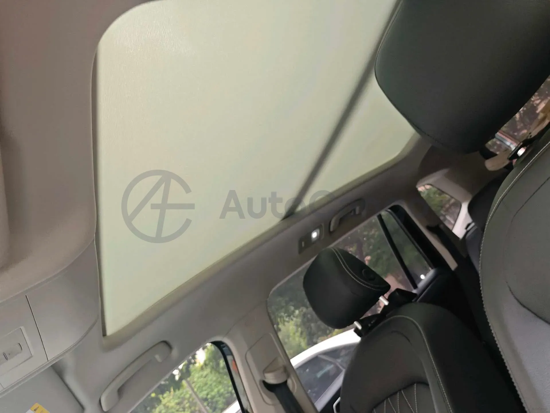 2024 Volkswagen Tiguan L 2.0T 186HP L4 7DCT,autocango,china used car exporter,china ev exporter,chinese used car exporter,chinese used ev exporter