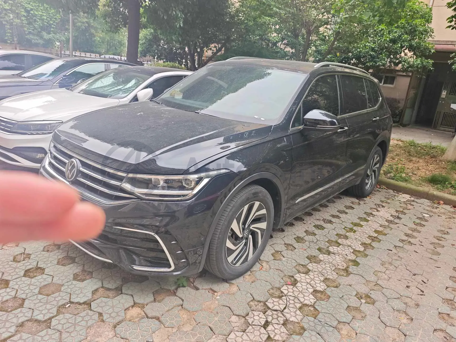 2024 Volkswagen Tiguan L 2.0T 186HP L4 7DCT,autocango,china used car exporter,china ev exporter,chinese used car exporter,chinese used ev exporter
