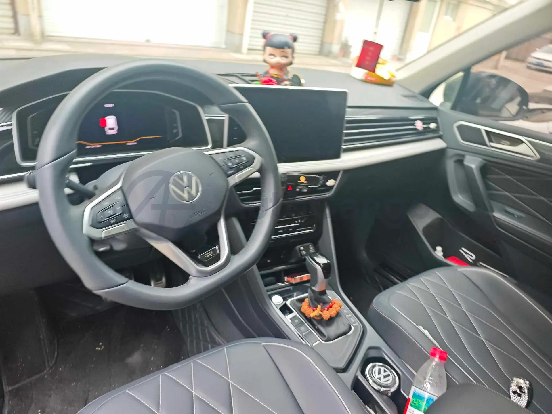 2024 Volkswagen Tiguan L 2.0T 186HP L4 7DCT,autocango,china used car exporter,china ev exporter,chinese used car exporter,chinese used ev exporter