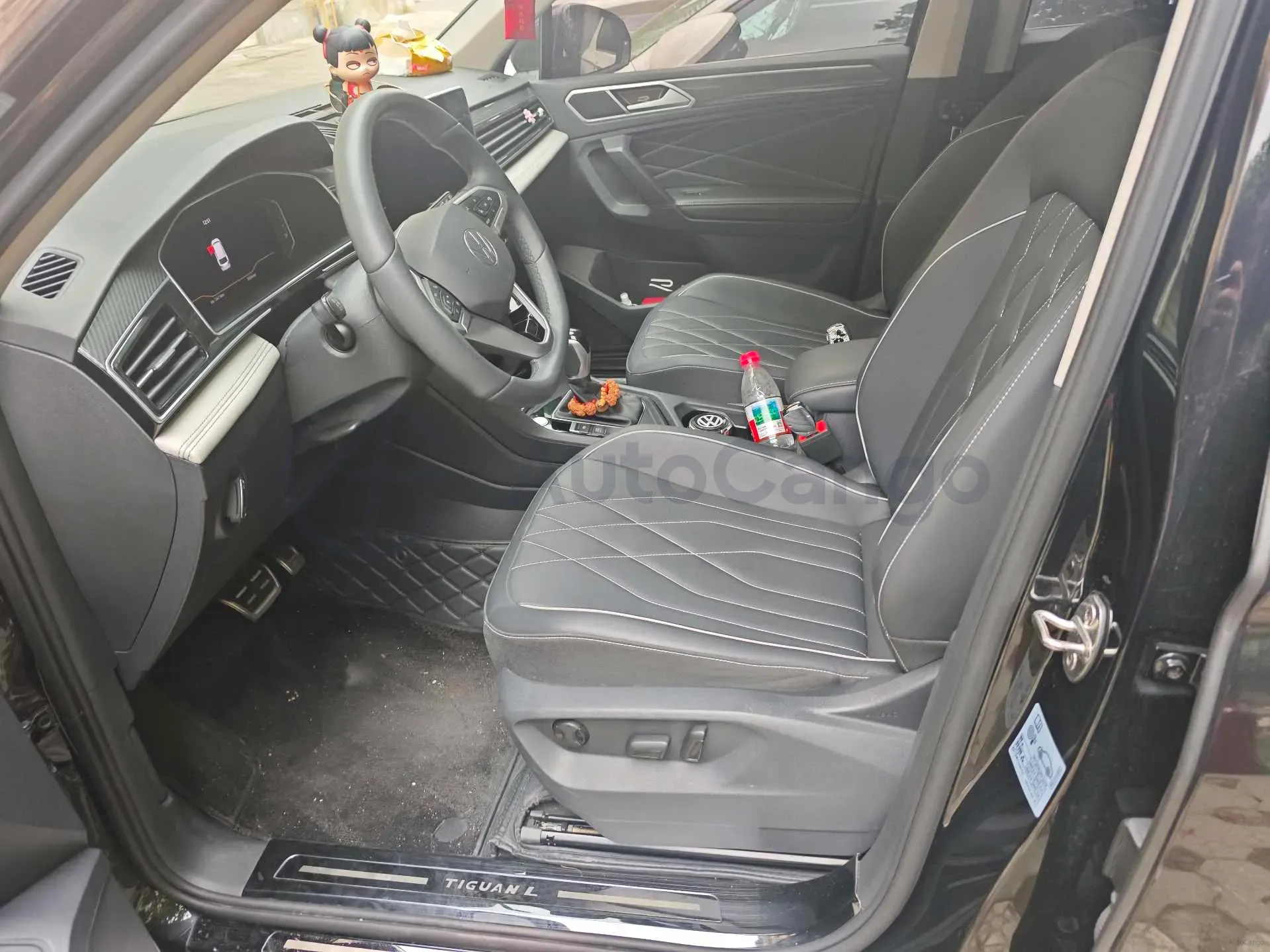 2024 Volkswagen Tiguan L 2.0T 186HP L4 7DCT,autocango,china used car exporter,china ev exporter,chinese used car exporter,chinese used ev exporter