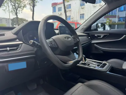 2025 Chery Tiggo 8 1.5T 156HP L4 6DCT