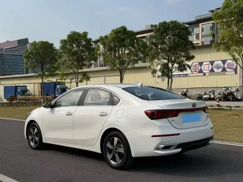 2019 Kia K3 1.5L 115HP L4 CVT