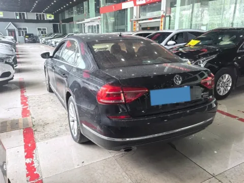 2017 Volkswagen Passat 1.8T 180HP L4 7DCT