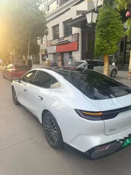 2025 Geely Galaxy Starshine 8 1.5L 112HP L4 1DHT PHEV