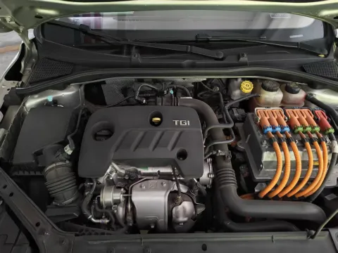 2017 Roewe i6 1.0T 125HP L3 2AT PHEV,autocango,china used car exporter,china ev exporter,chinese used car exporter,chinese used ev exporter