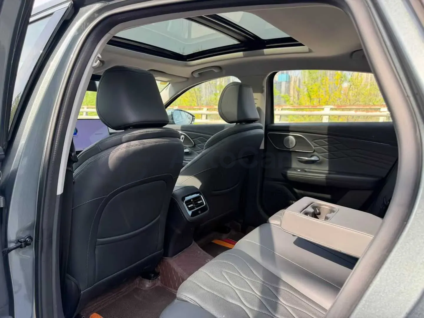 2025 Chery Arrizo 8 Pro 1.6T 197HP L4 7DCT,autocango,china used car exporter,china ev exporter,chinese used car exporter,chinese used ev exporter