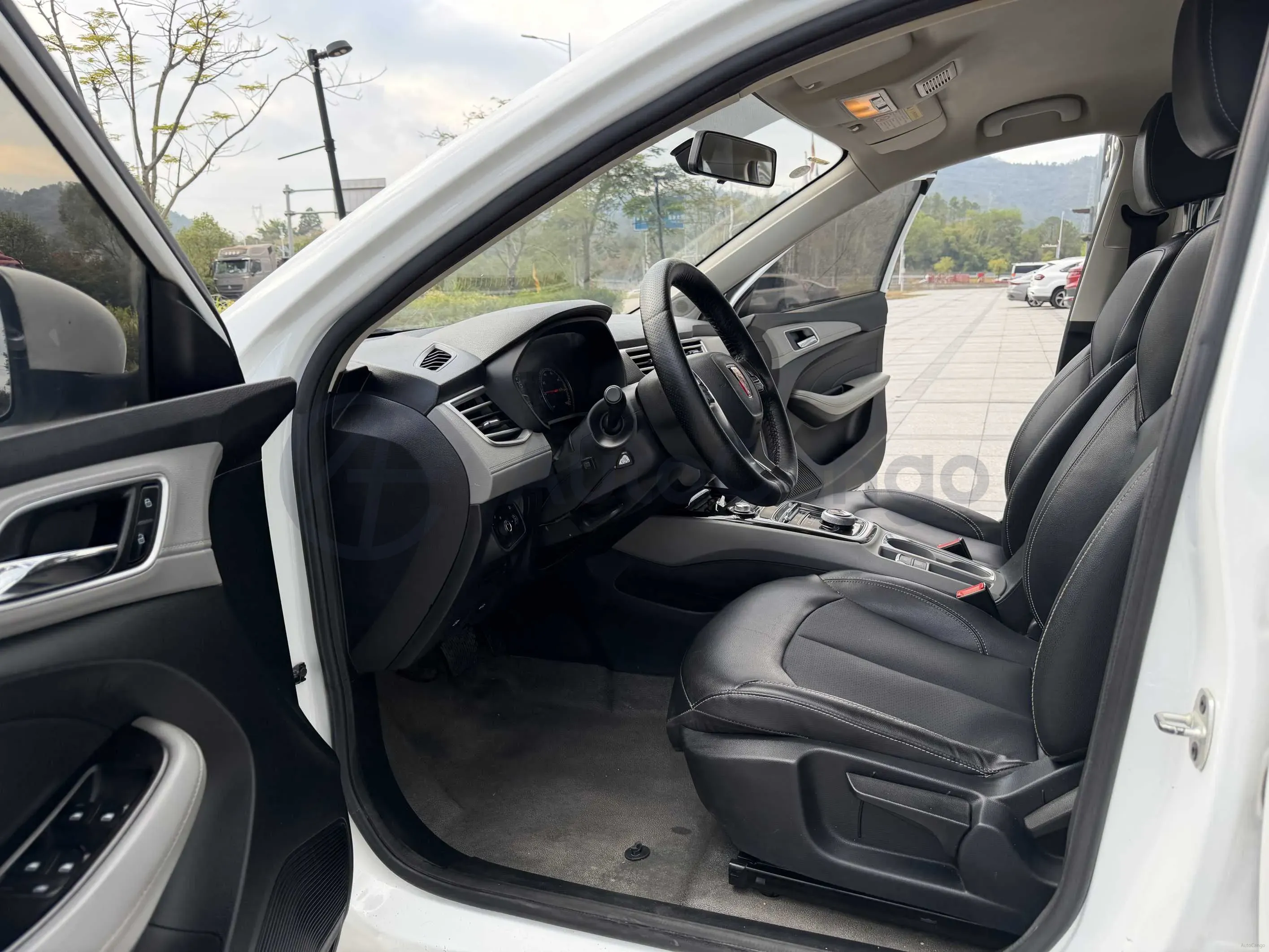 2019 Roewe Ei5 BEV 52.5KWH,autocango,china used car exporter,china ev exporter,chinese used car exporter,chinese used ev exporter