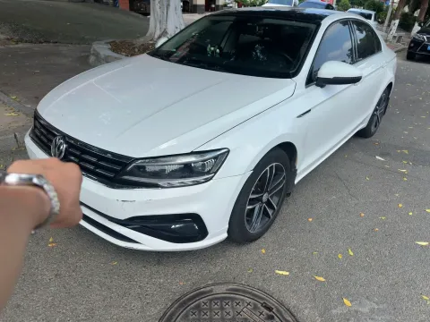 2019 VOLKSWAGEN PASSAT,autocango,china used car exporter,china ev exporter,chinese used car exporter,chinese used ev exporter