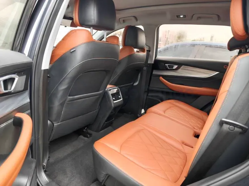 2021 Chery Tiggo 8 Plus 1.6T 197HP L4 7DCT,autocango,china used car exporter,china ev exporter,chinese used car exporter,chinese used ev exporter