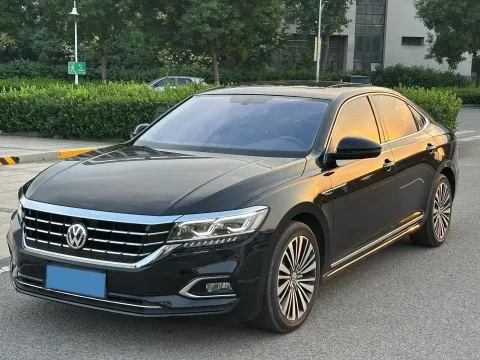 2020 VOLKSWAGEN PASSAT,autocango,china used car exporter,china ev exporter,chinese used car exporter,chinese used ev exporter