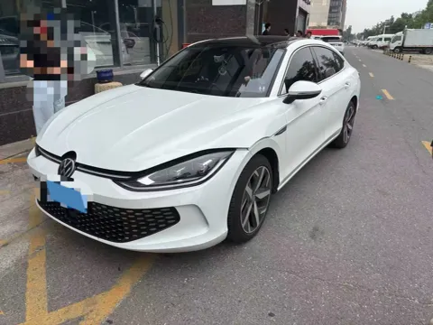2024 VOLKSWAGEN LAMANDO,autocango,china used car exporter,china ev exporter,chinese used car exporter,chinese used ev exporter