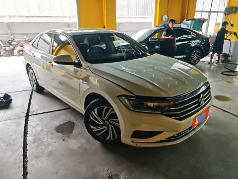 2022 Volkswagen Sagitar 1.4T 150HP L4 7DCT