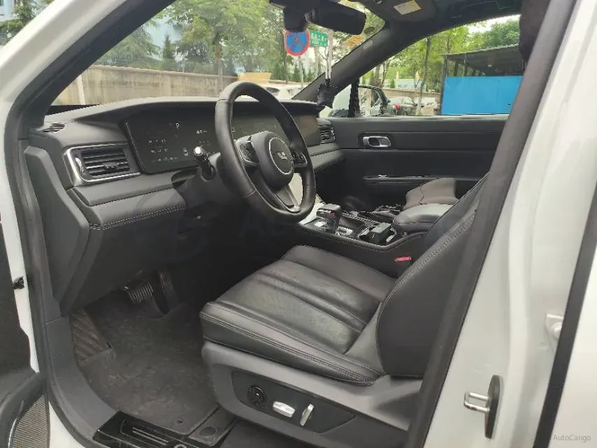2020 Li ONE Range Extended 131HP REEV 40.5KWH,autocango,china used car exporter,china ev exporter,chinese used car exporter,chinese used ev exporter