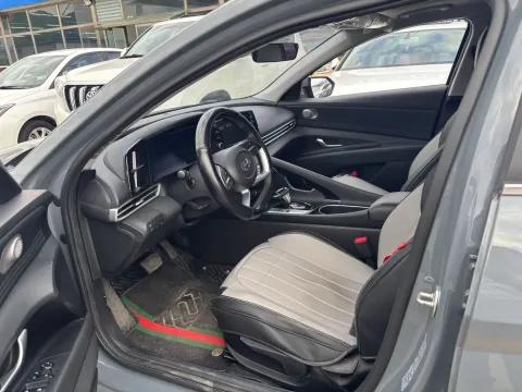 2023 Hyundai Elantra 1.5L 115HP L4 CVT