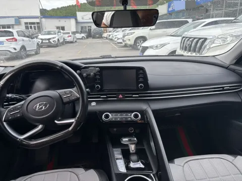 2023 Hyundai Elantra 1.5L 115HP L4 CVT