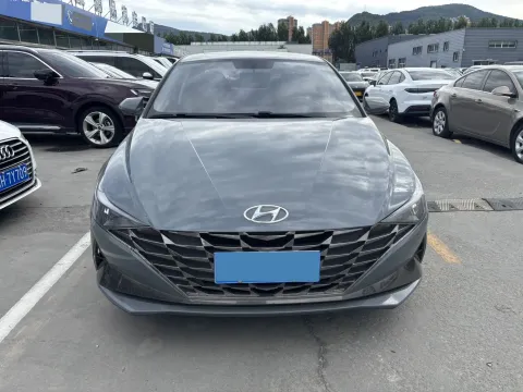 2023 Hyundai Elantra 1.5L 115HP L4 CVT
