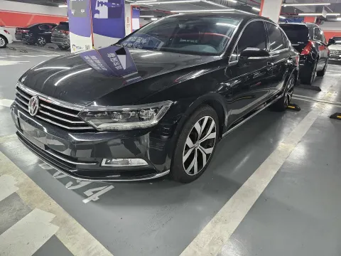 2017 VOLKSWAGEN MAGOTAN,autocango,china used car exporter,china ev exporter,chinese used car exporter,chinese used ev exporter